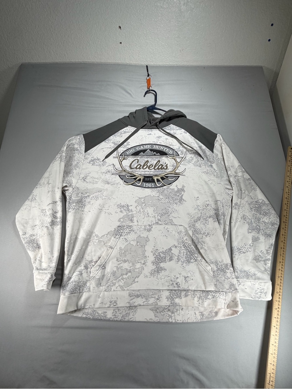 Cabela's Mens XL Big Game Hunter Hoodie White Grey Camo Performance Sweatshirt